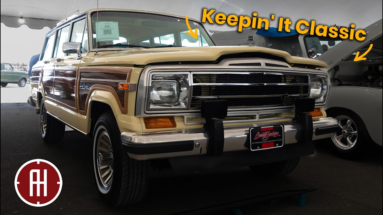 Классический универсал! Полностью отреставрированный Jeep Grand Wagoneer 1988 года выпуска.