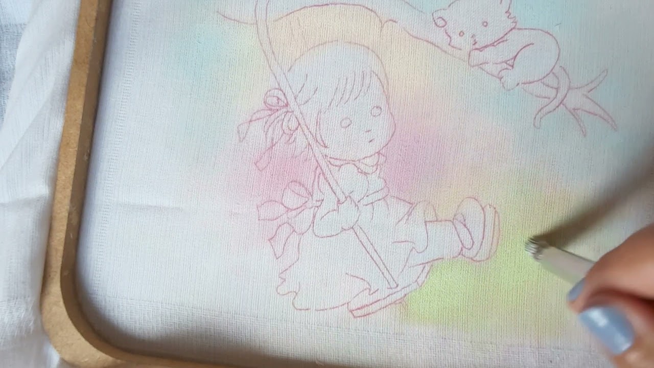 como pintar fundo colorido e suave na fralda
