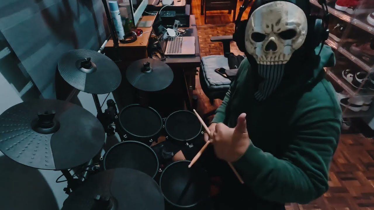 “Bilog na naman ang buwan” (Drum cover) by: Raevin19