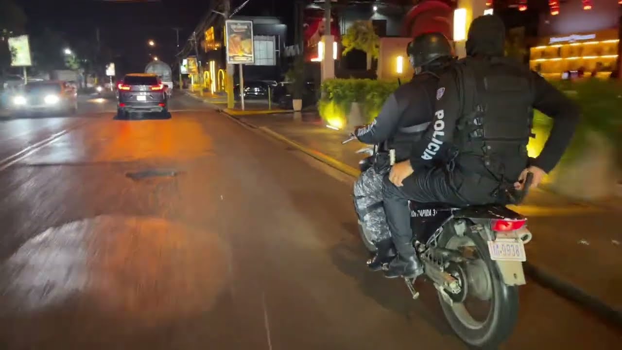 OPERATIVO  DE LA POLICIA EN SAN FRANCISCO DE MACORIS