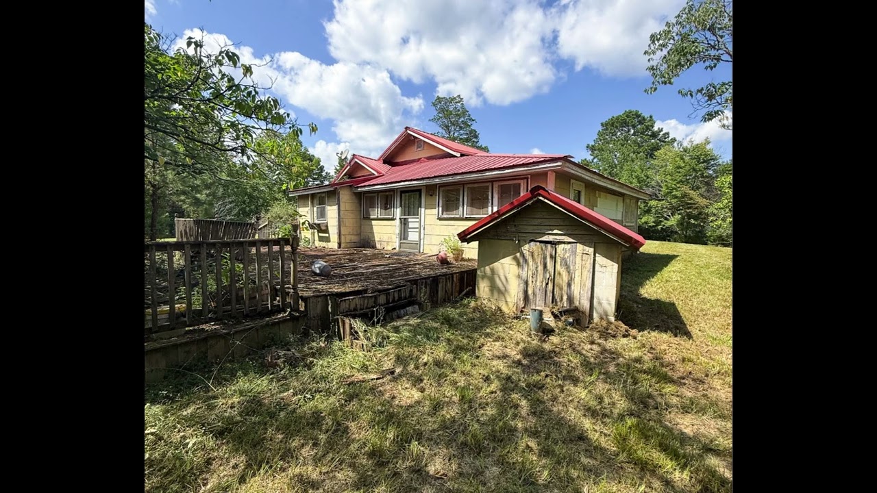 5+ - Acres Farmhouse and Land Auction