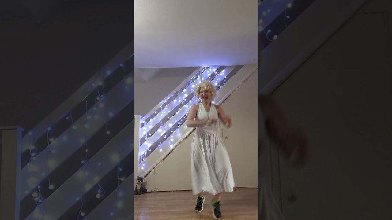 Zumba Gold - 50's 'All Shook Up' Elvis