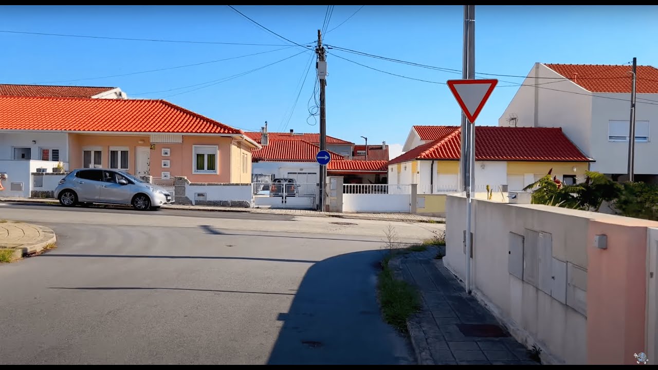 Exploring Viana do Castelo on Foot: From the Meadela Parish to the Historic Center