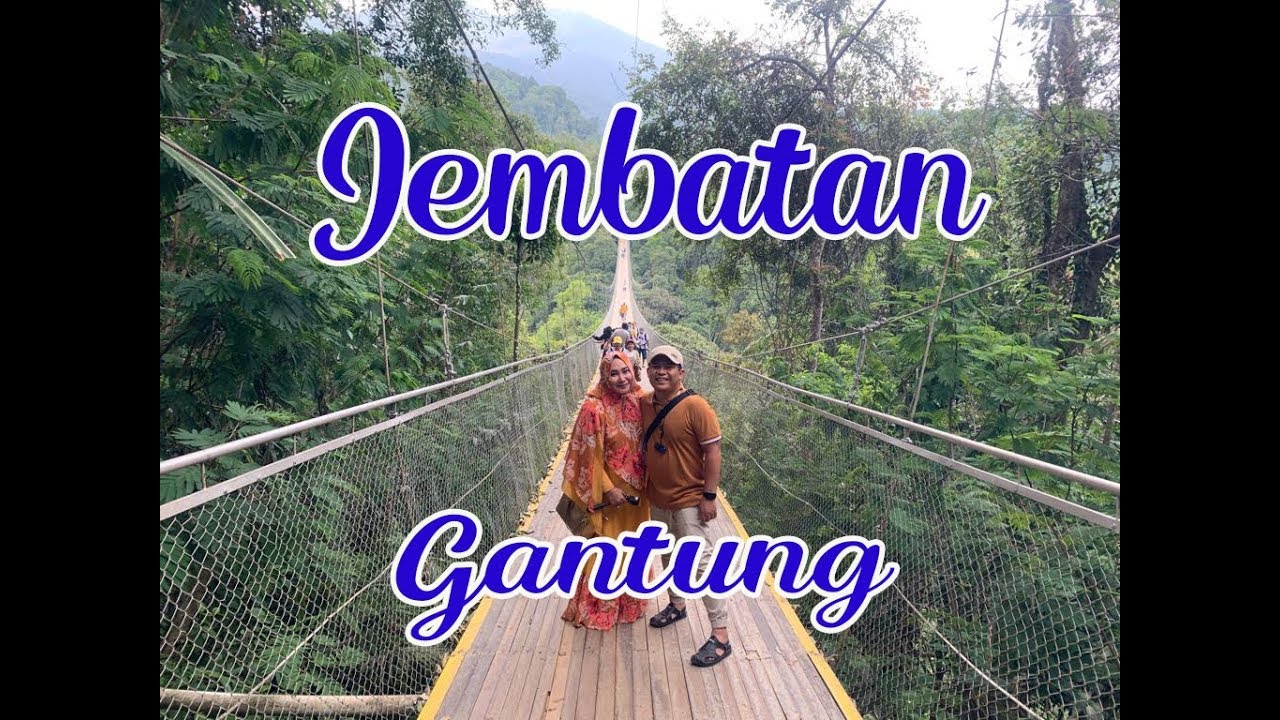 Situ Gunung suspension bridge (Jembatan Gantung)