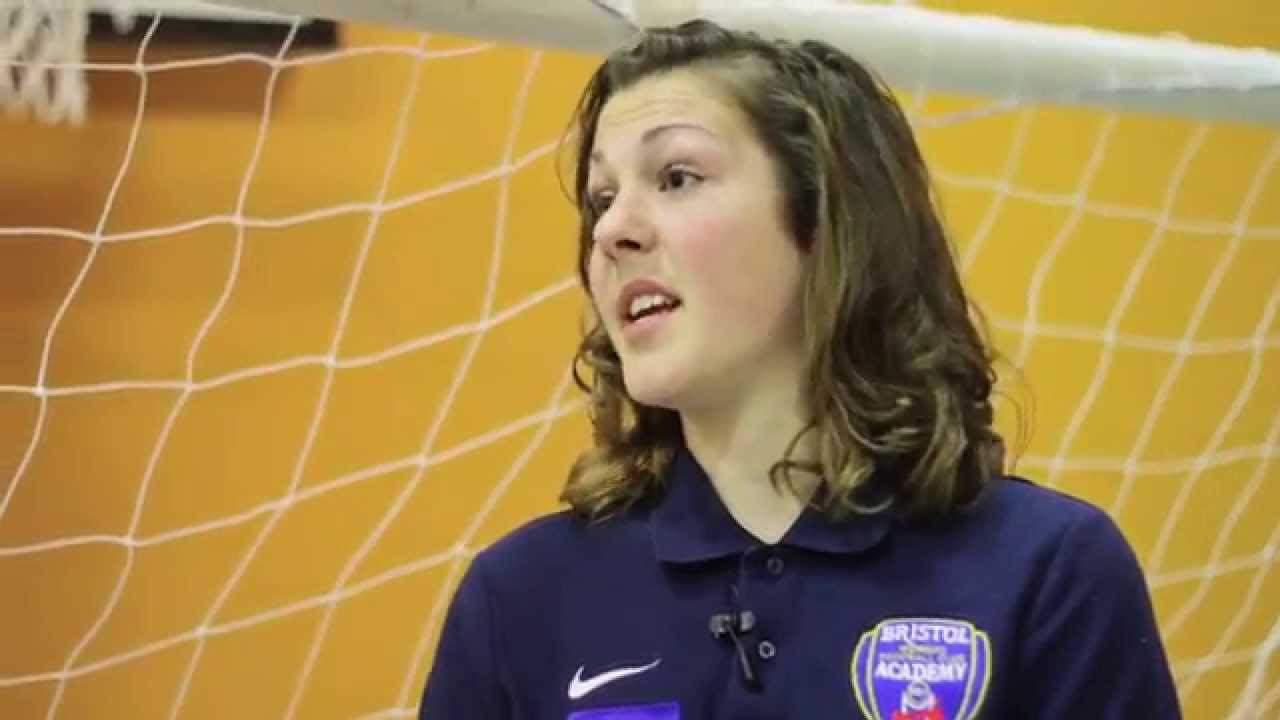 Bristol Women's Keeper Mary Earps on The Importance of Goalkeeper Coaching (Reactions)