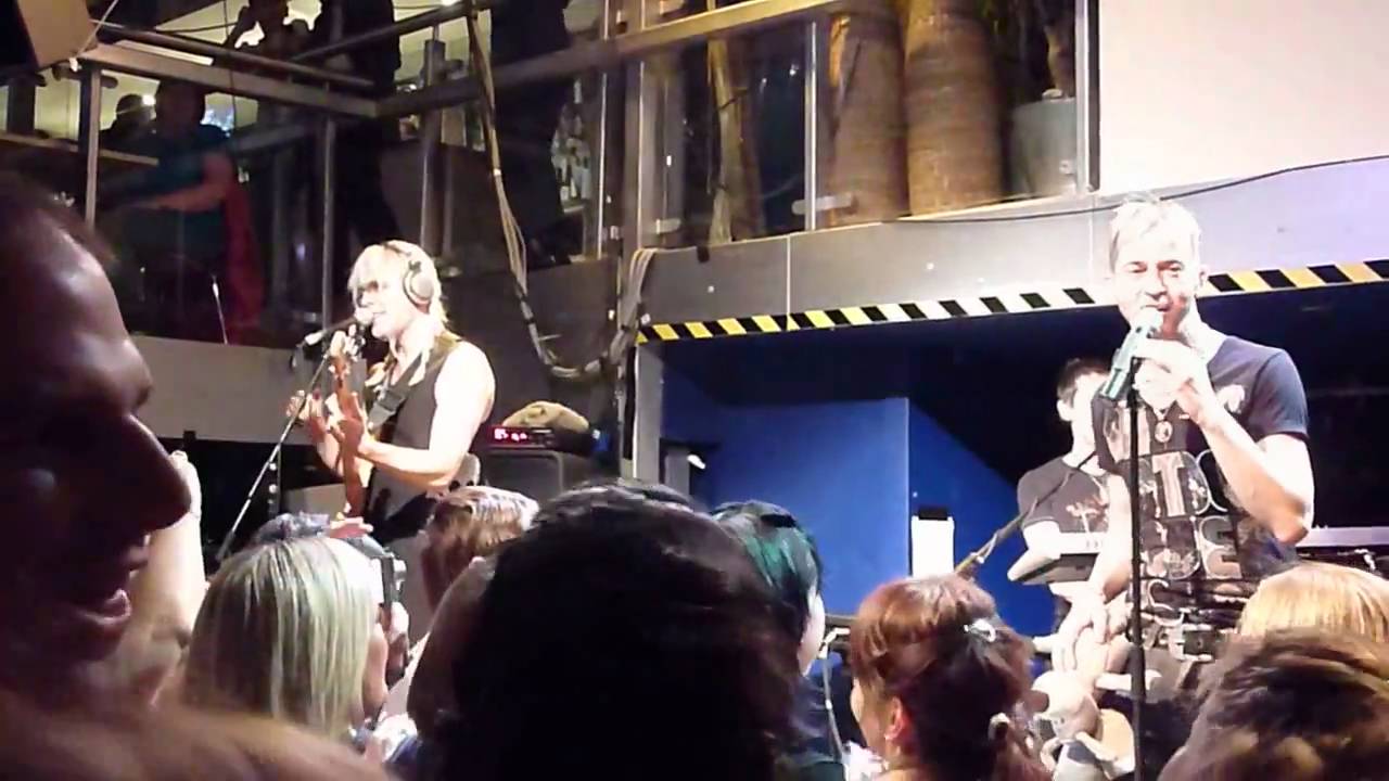 Kajagoogoo Big Apple @ The Ferry Glasgow 2009