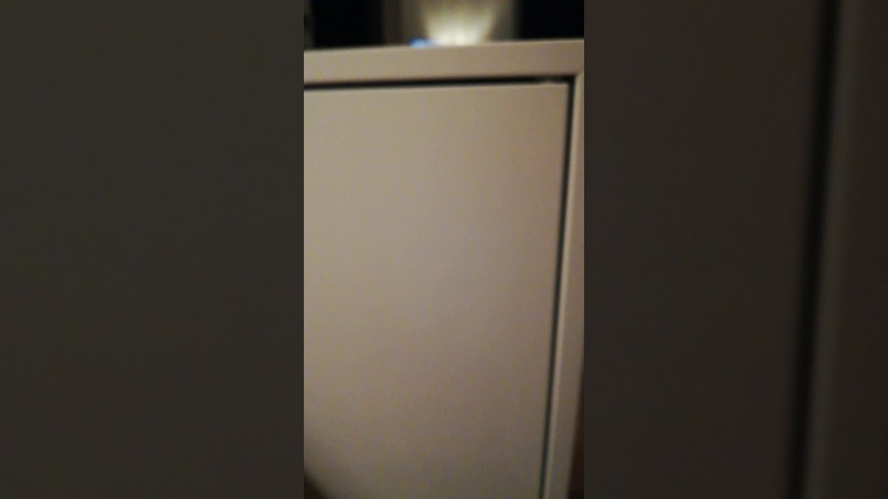 How to remove IKEA EKET door
