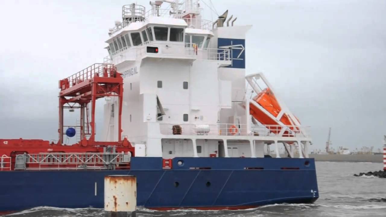 FRISIANA VERTREKT UIT HARLINGEN