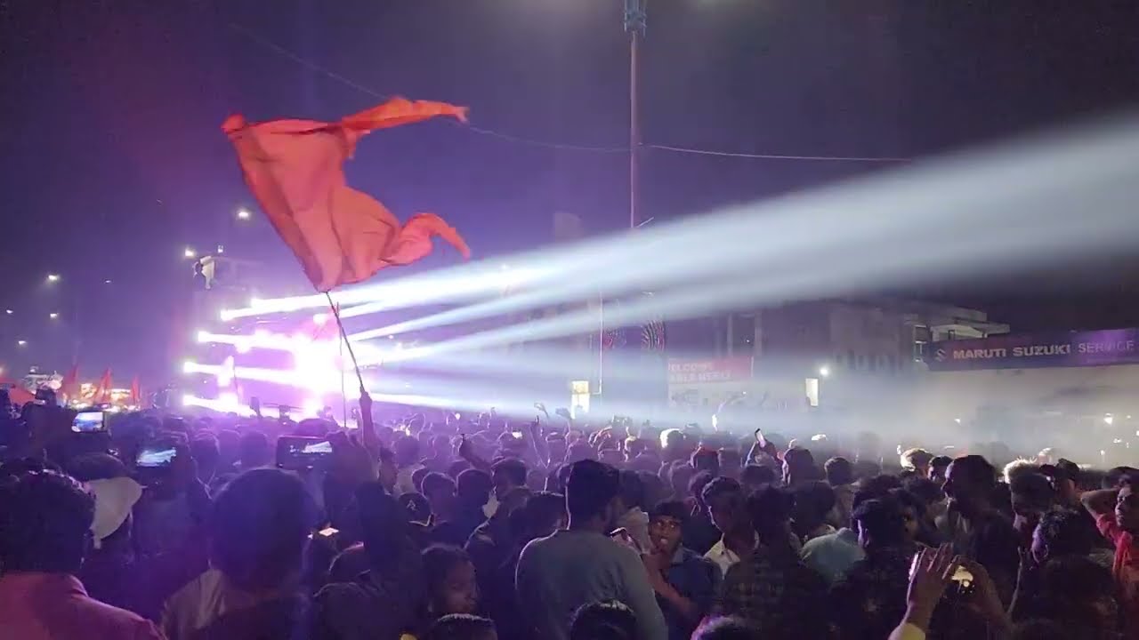 Dj sarzen King👑craze in Dhanbad roadshow with light effect💪