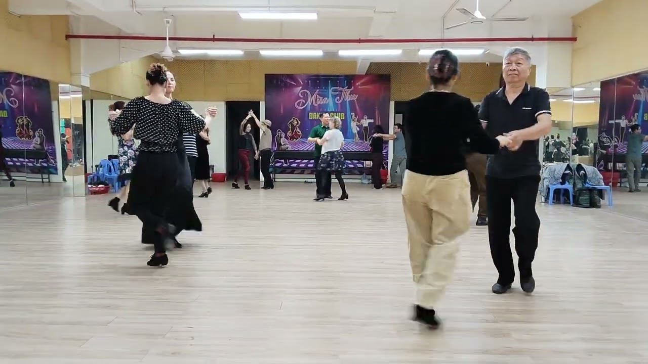 Mambo ☘️ Tràn đầy năng lượng ngày cuối năm 2025 , CLB khiêu vũ Mùa Thu thành phố Thái Nguyên 💃💃