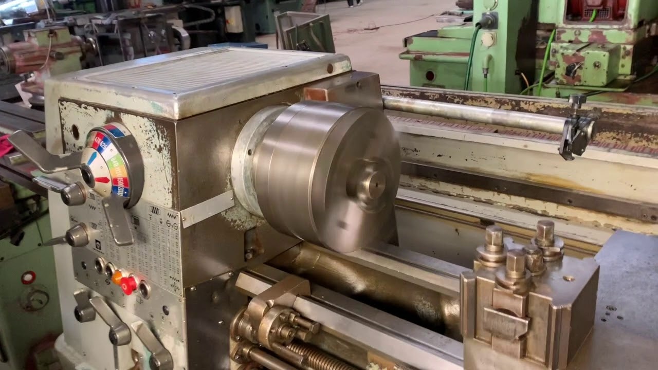 Lathe Machine - Colchester Triumph 2000