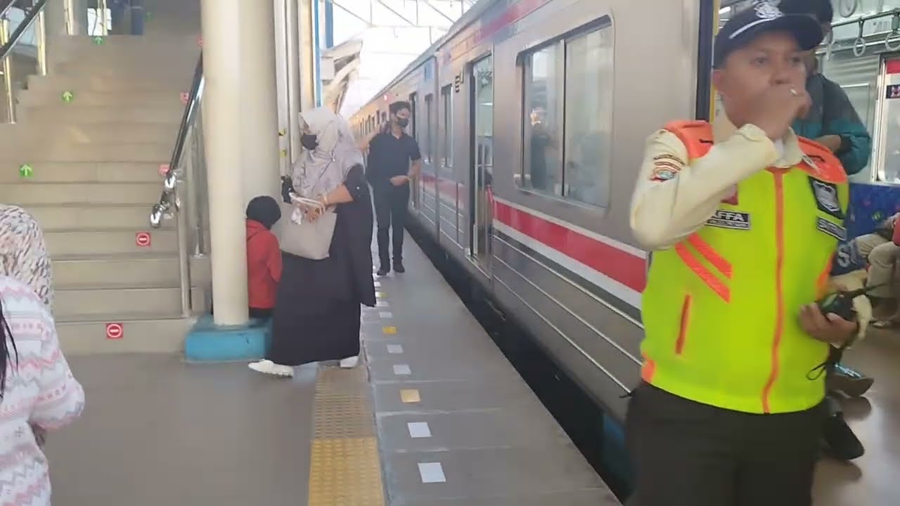 Perjalan Dari Stasiun Tambun Ke Rawa Buaya Transit Di Stasiun Duri