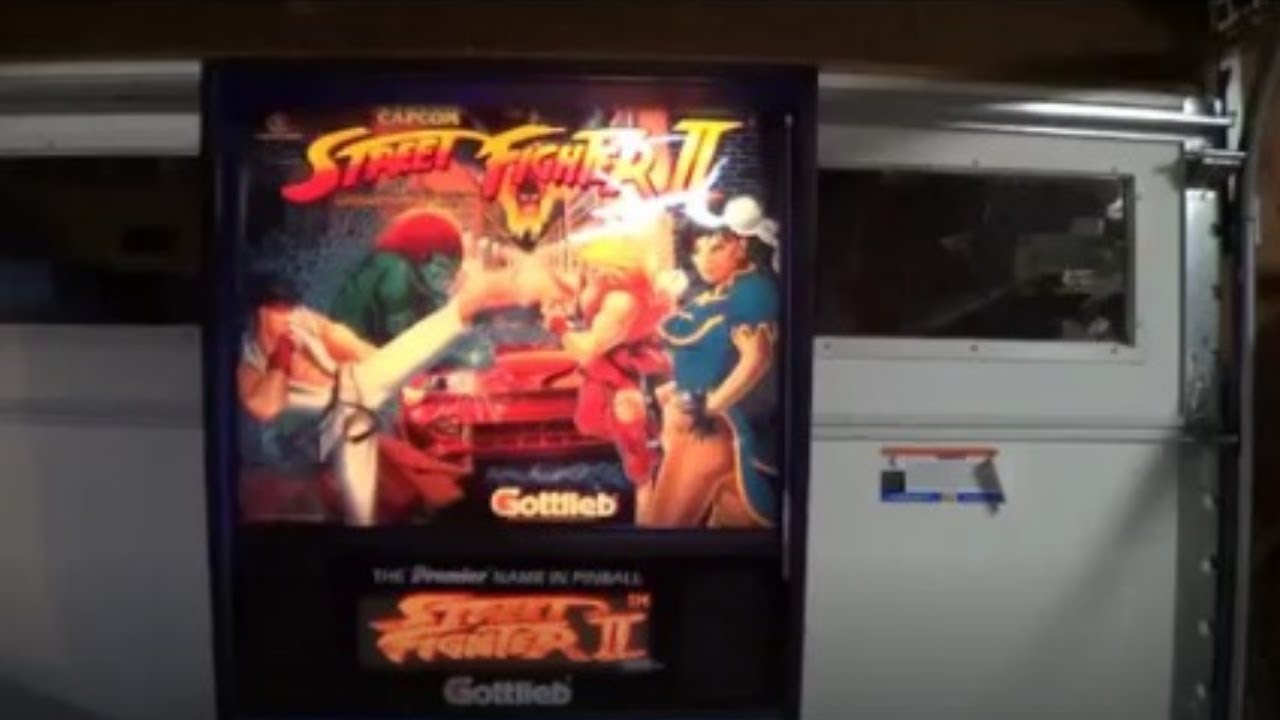 STREET FIGHTER II PINBALL MACHINE - BY GOTTLIEB 1993