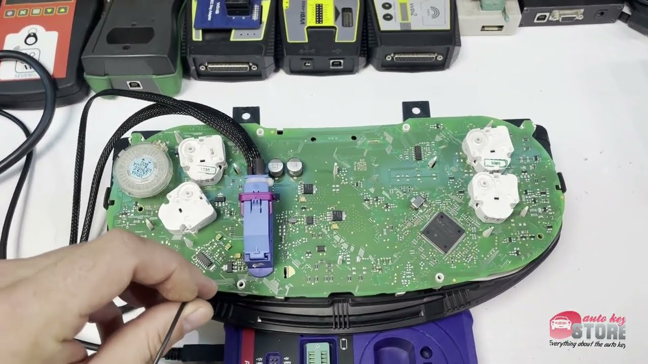 VAG UDS bech cable make all key lost with autel im608