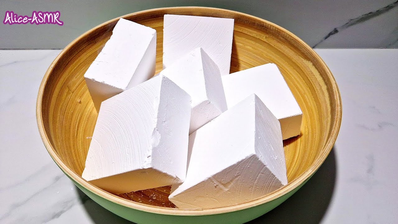 Crispy Soft Gym Chalk Crushed Into A Beautiful Bamboo Bowl | Powder Play