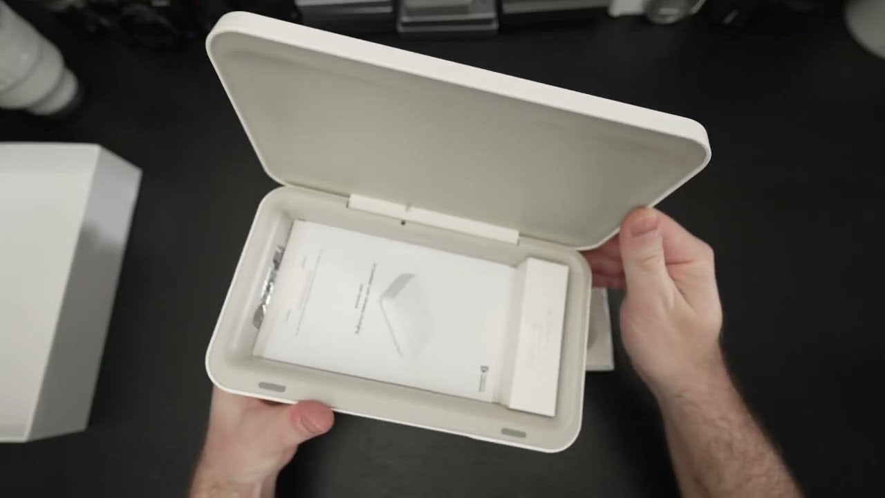 Samsung UV Sanitizer with Wireless Charging - Unboxing