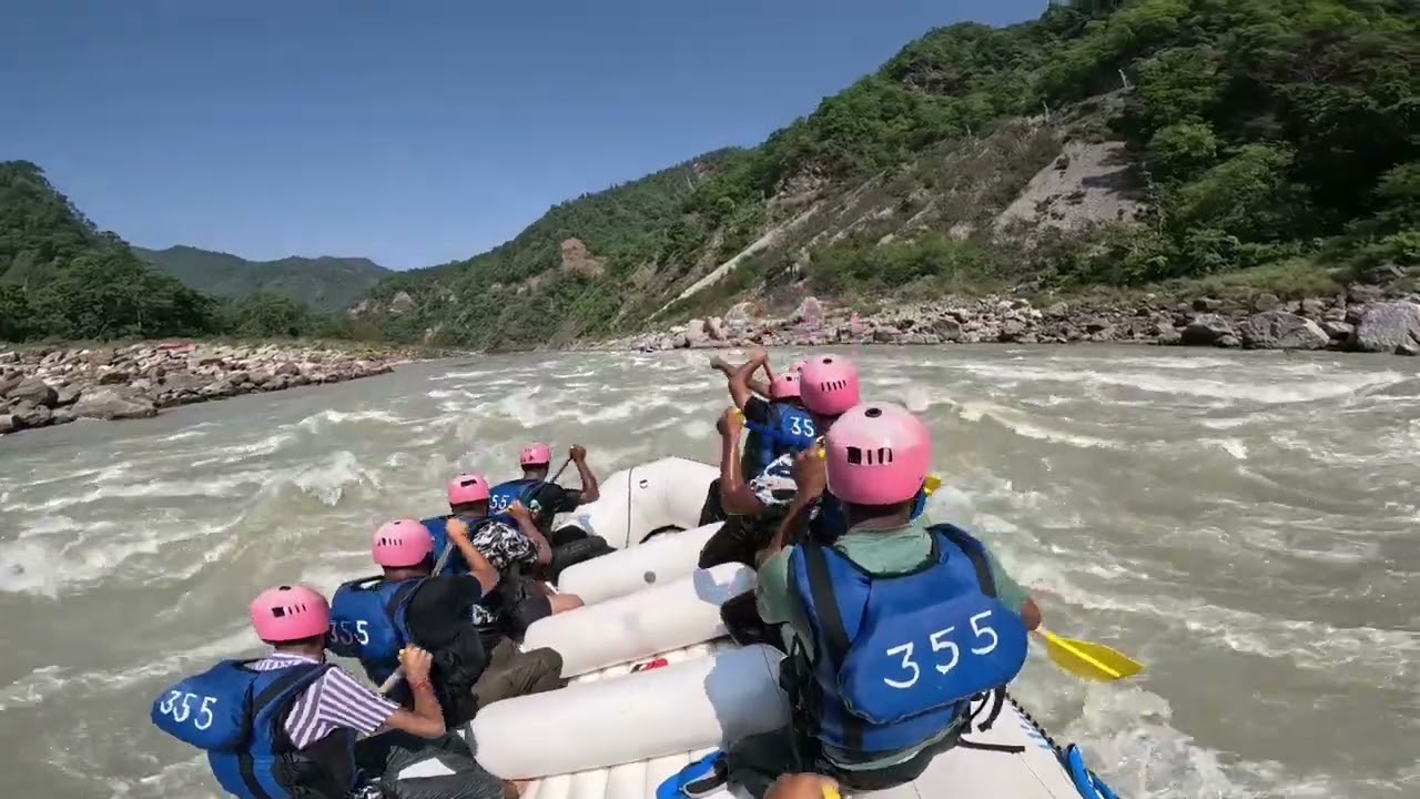16 km rafting Rishikesh uttarakhand 
