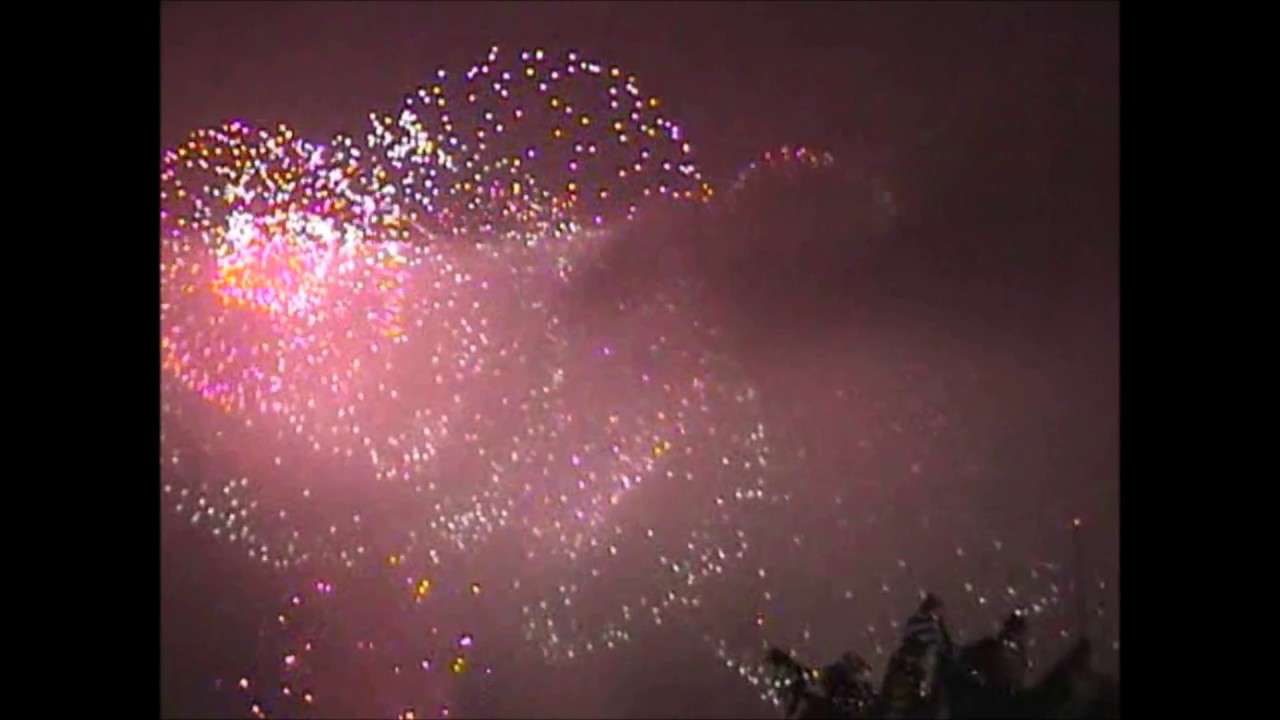 4th of July fireworks 2001 New York City USA Brooklyn Greenpoint