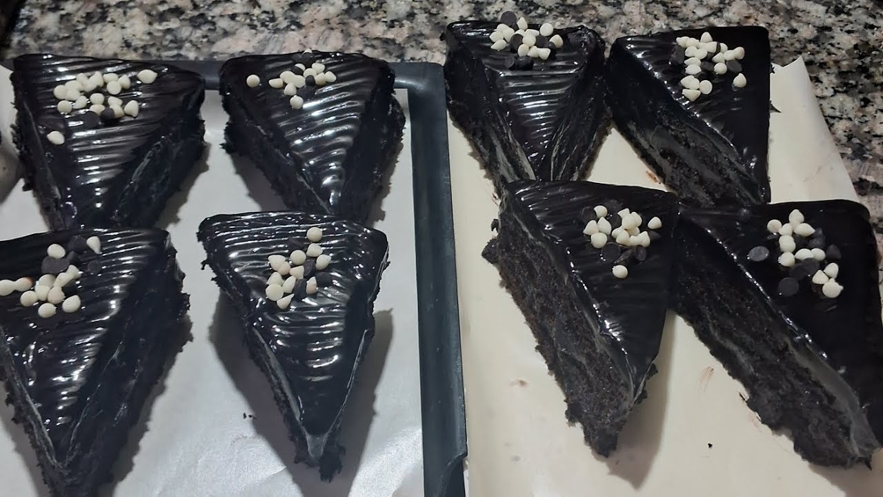 Dark chocolate pastry 🎂  kaise banaye !! How to make a dark chocolate pastry ! 