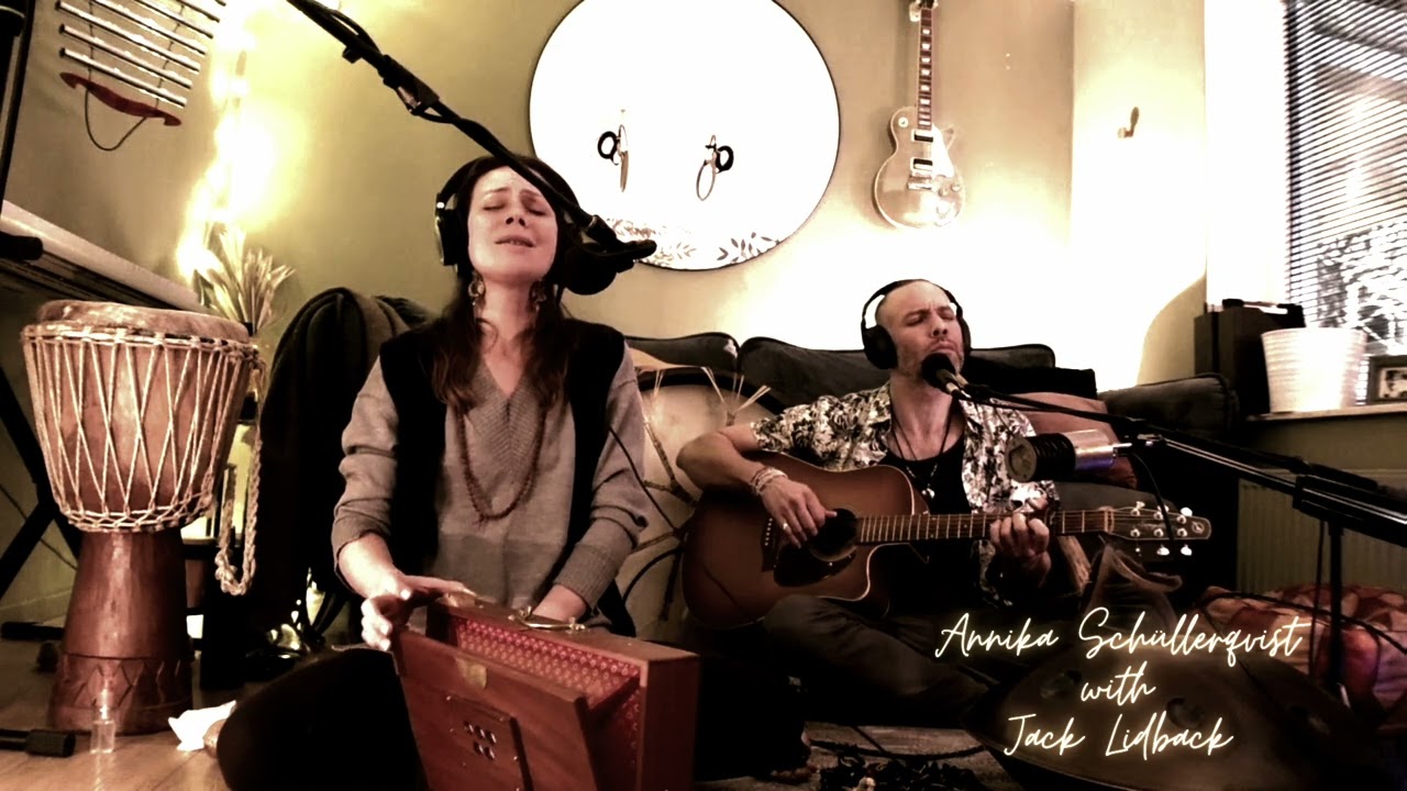 Purnamadah Mantra by Annika Schüllerqvist & Jack Lidback