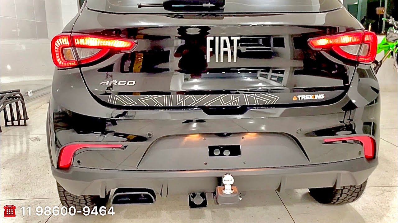 Fiat Argo Treking 2021 - Instalamos Câmera de Ré Original Mopar, Falantes Hertz e Engate Mopar