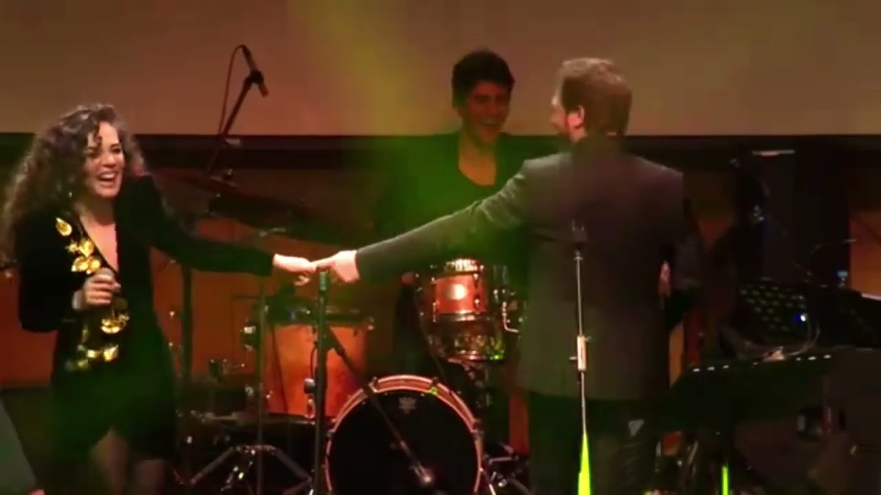 Demet Evgar & Alican Yücesoy Sen Benim Şarkılarımsın Sahneden Aşk Şarkıları III. ENKA SANAT