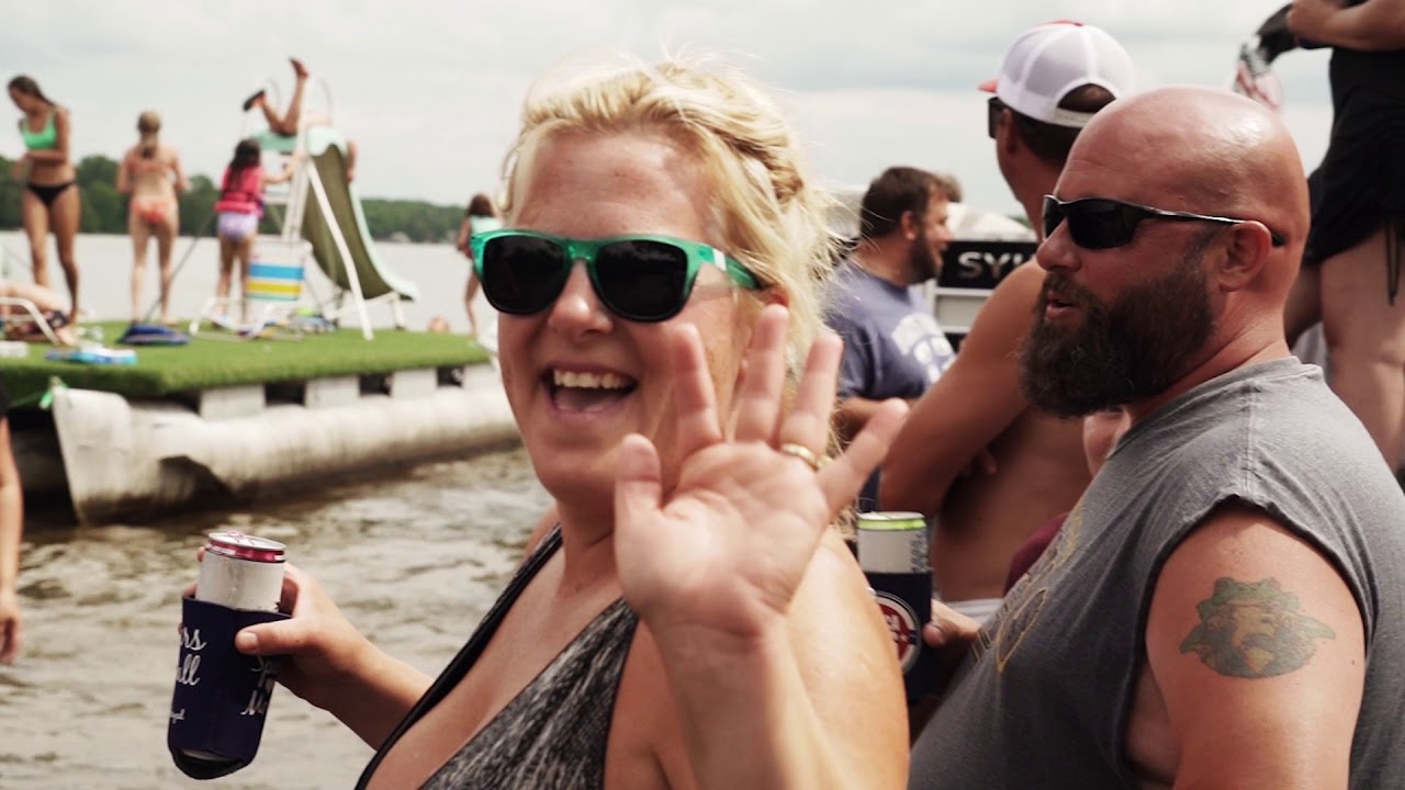 Gavin Lee   Friend With A Beer   video
