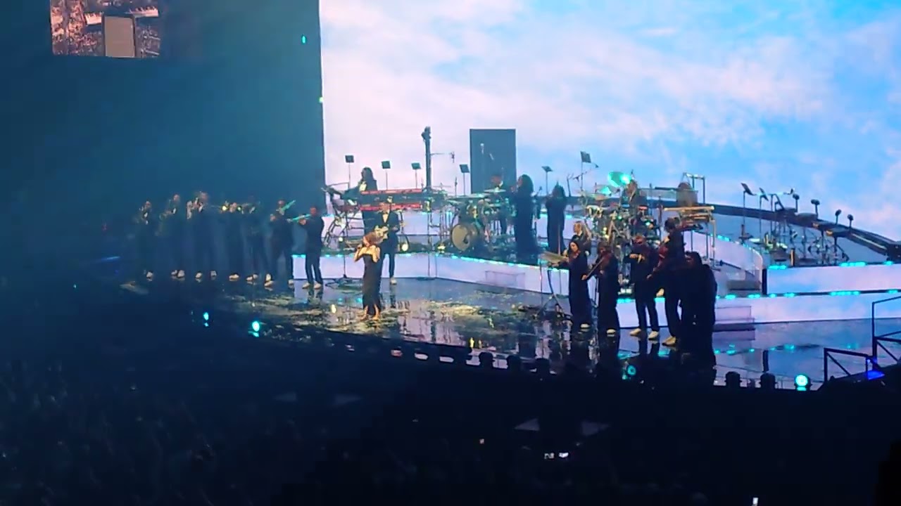 RAYE - JOY - LIVE IN BOLOGNA