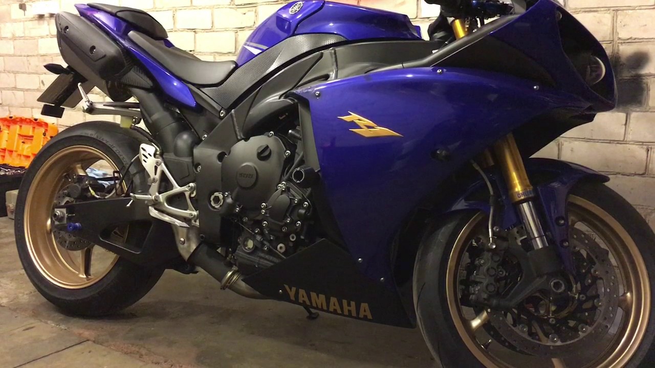 Yamaha YZF-R1 Review. Model year 2010