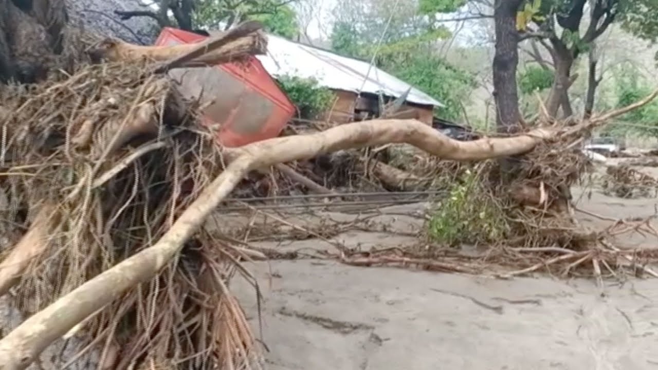 Hurricane Agatha leaves at least 11 dead and 33 missing in Mexico