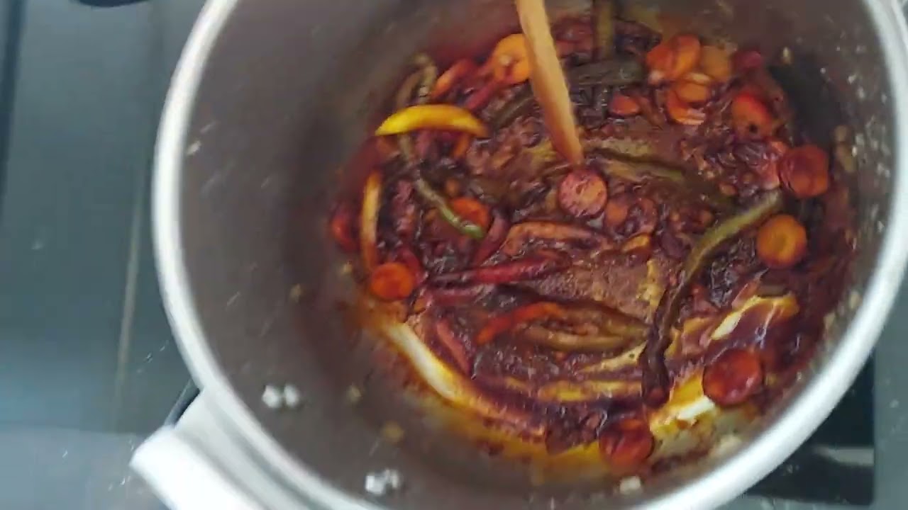 fricase de cerdo al vino tinto
