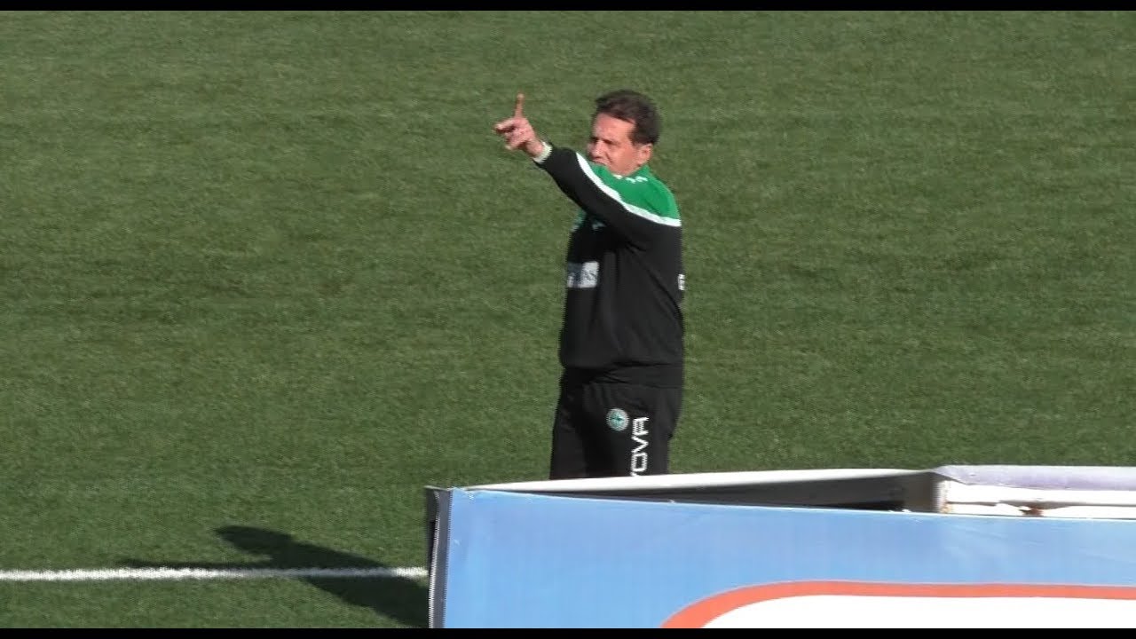 Avellino, Novellino contestato: scintille con i tifosi