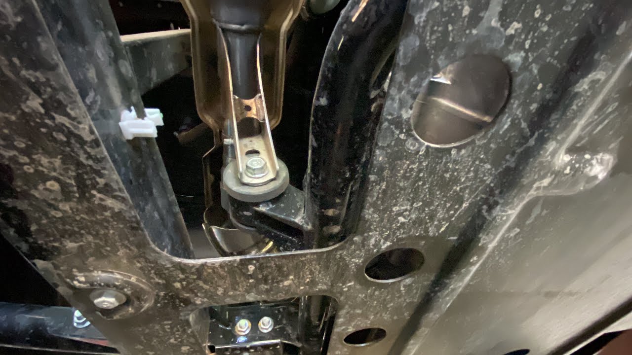 How To Fix Motor Mount Chirping Noise On Honda Pioneer 700