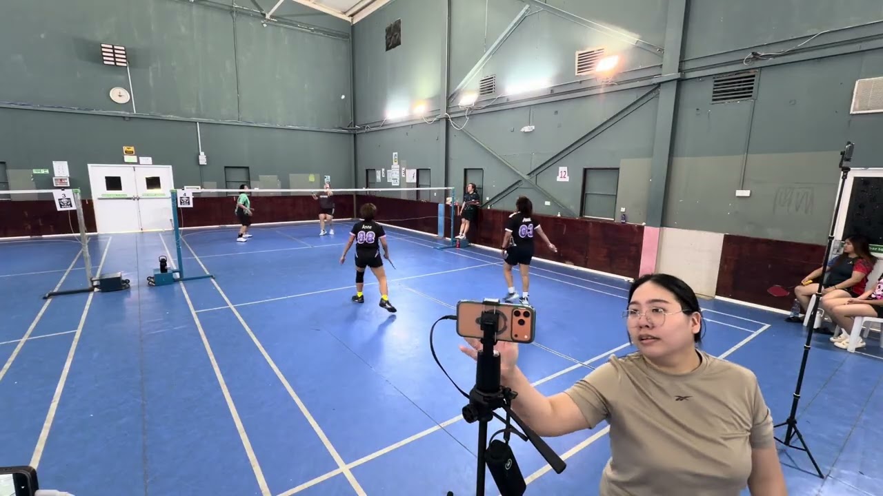 QPALS: Dhee Kelly VS Aux Anne
