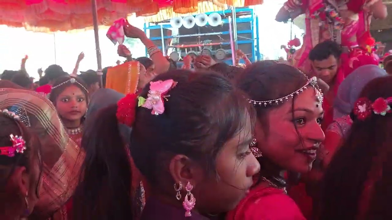 देखो 🤩दोस्तों वाला वीडियो आएगी🎡 अपनेडॉल चैनल हीरा चरण पर 😍 मतलब की नया कर सकती 😍💞🚀💃 कमलेश ठाकुर 2026