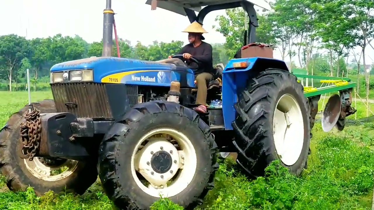 Traktor biru