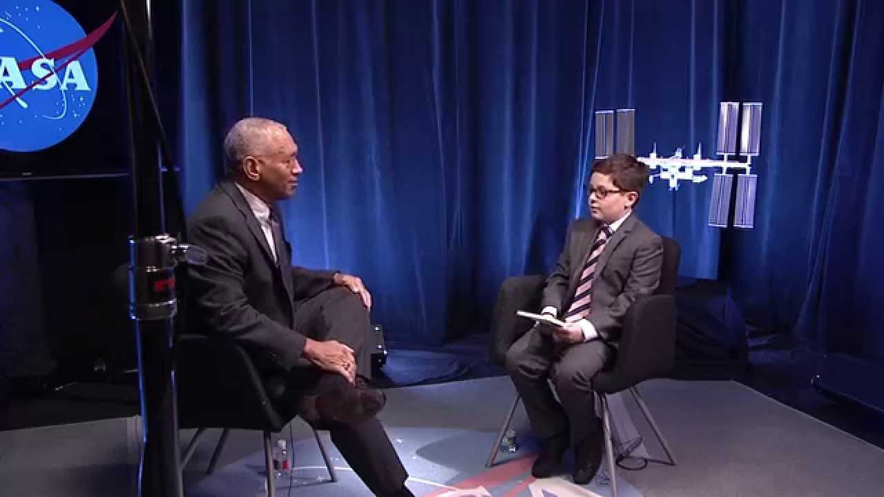 Aspiring Reporter Interviews Bolden about NASA's Journey to Mars