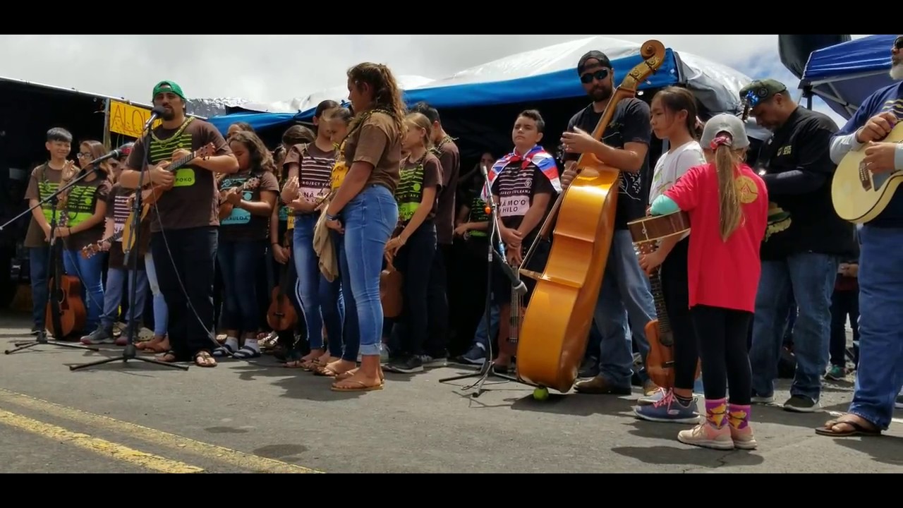 All Hawaii Stands Together performed by Project Kuleana Na Mo'o @ Mauna Kea