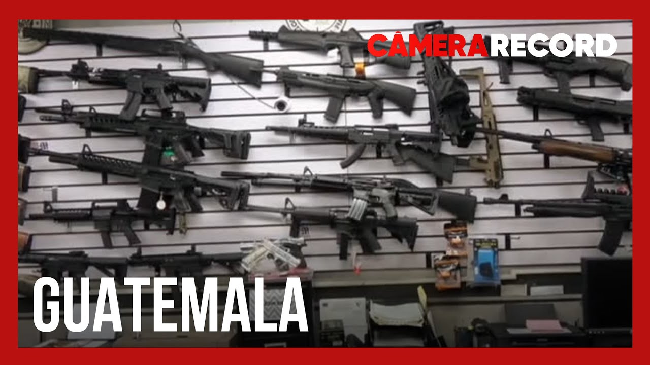 The trade in firearms is frequent in the small Central American country.