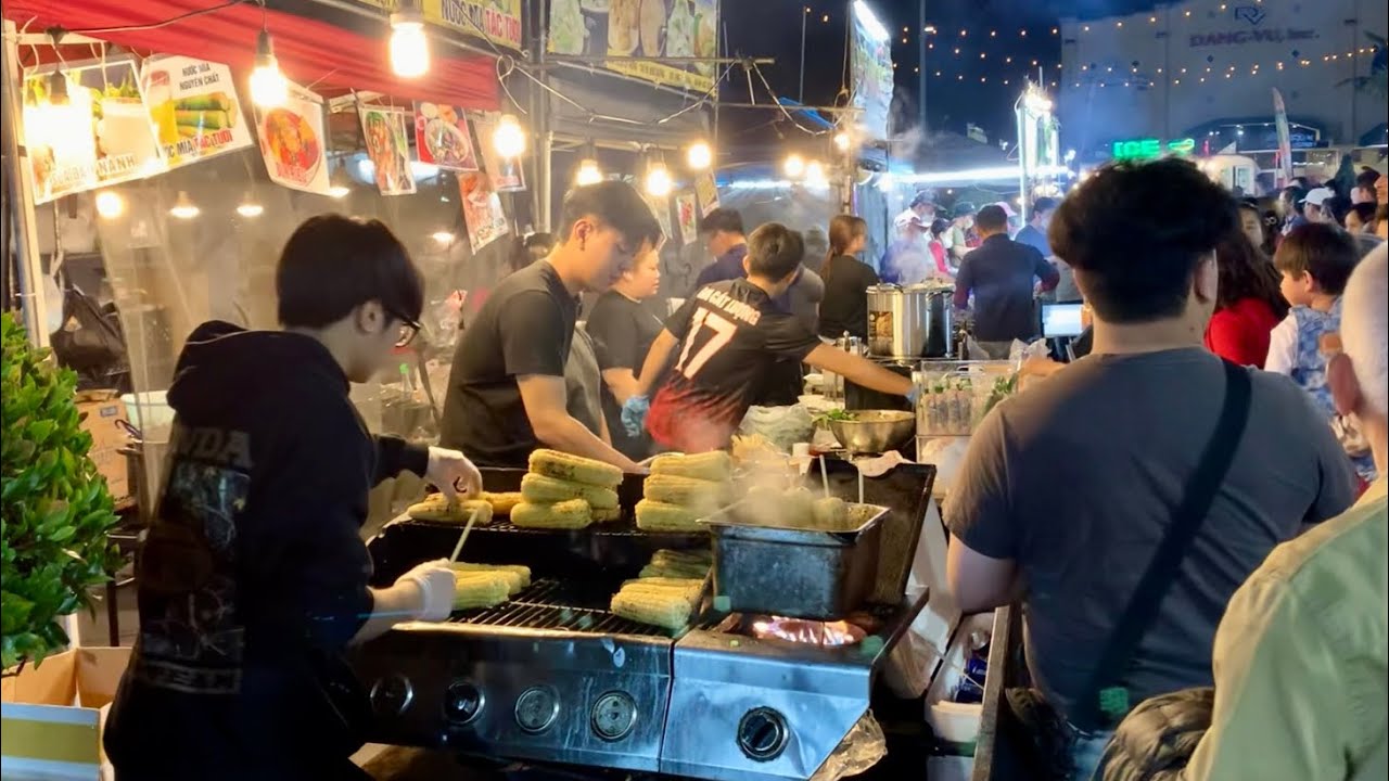 Westminster Little Saigon Tet Cho Hoa Flower & Night Market