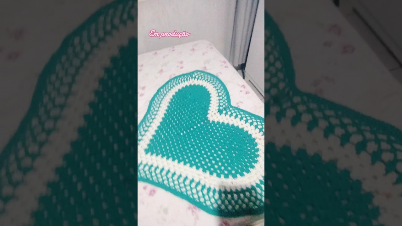 tapete de cora&ccedil;&atilde;o #crochet #croche #croch&ecirc; #tapetedecroch&ecirc;