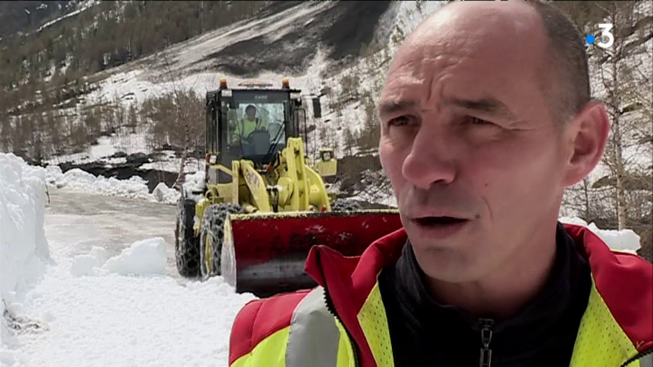 En Savoie et Haute-Savoie, la neige retarde l'ouverture des cols de montagne