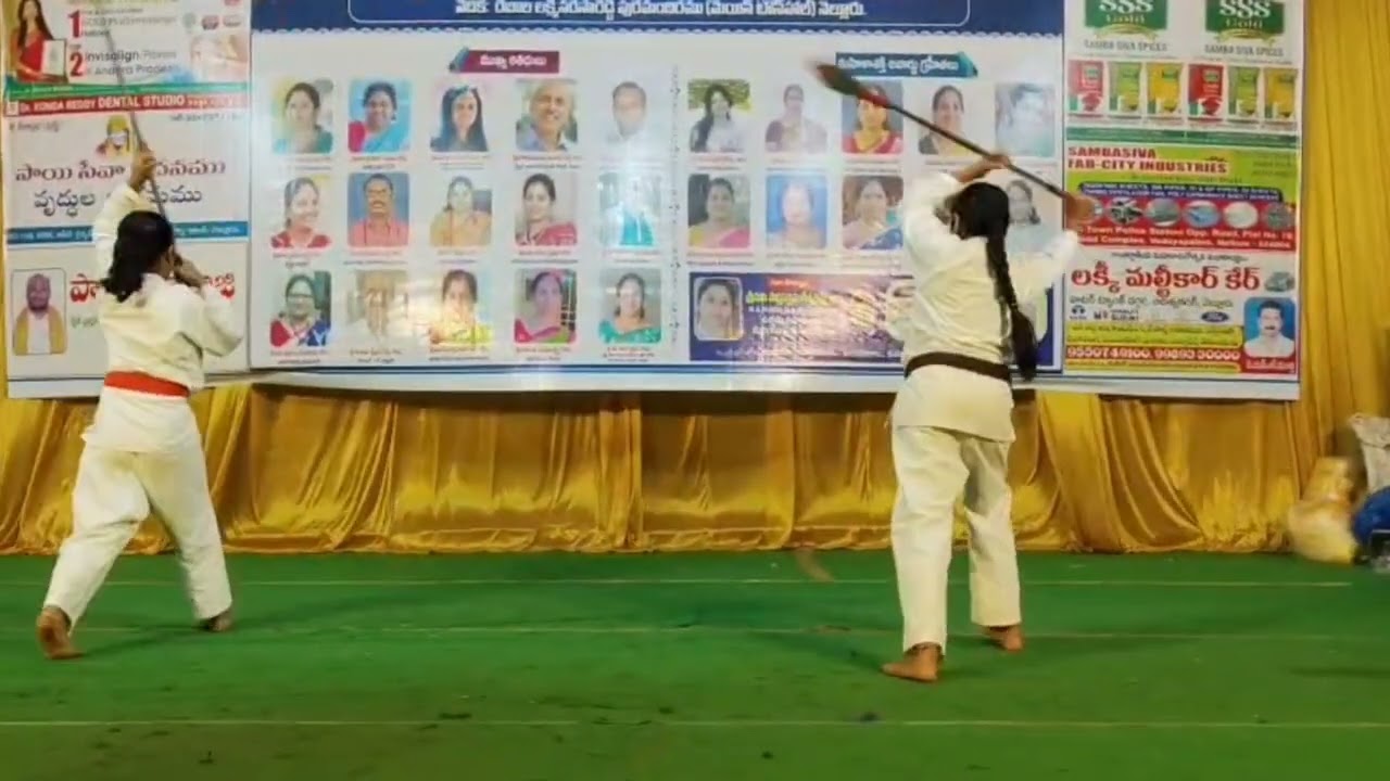 మహిళా దినోత్సవం సందర్భంగా#అమ్మాయిలు చేసిన#కరాటే#కర్ర సాము#విన్యాసాలు.
