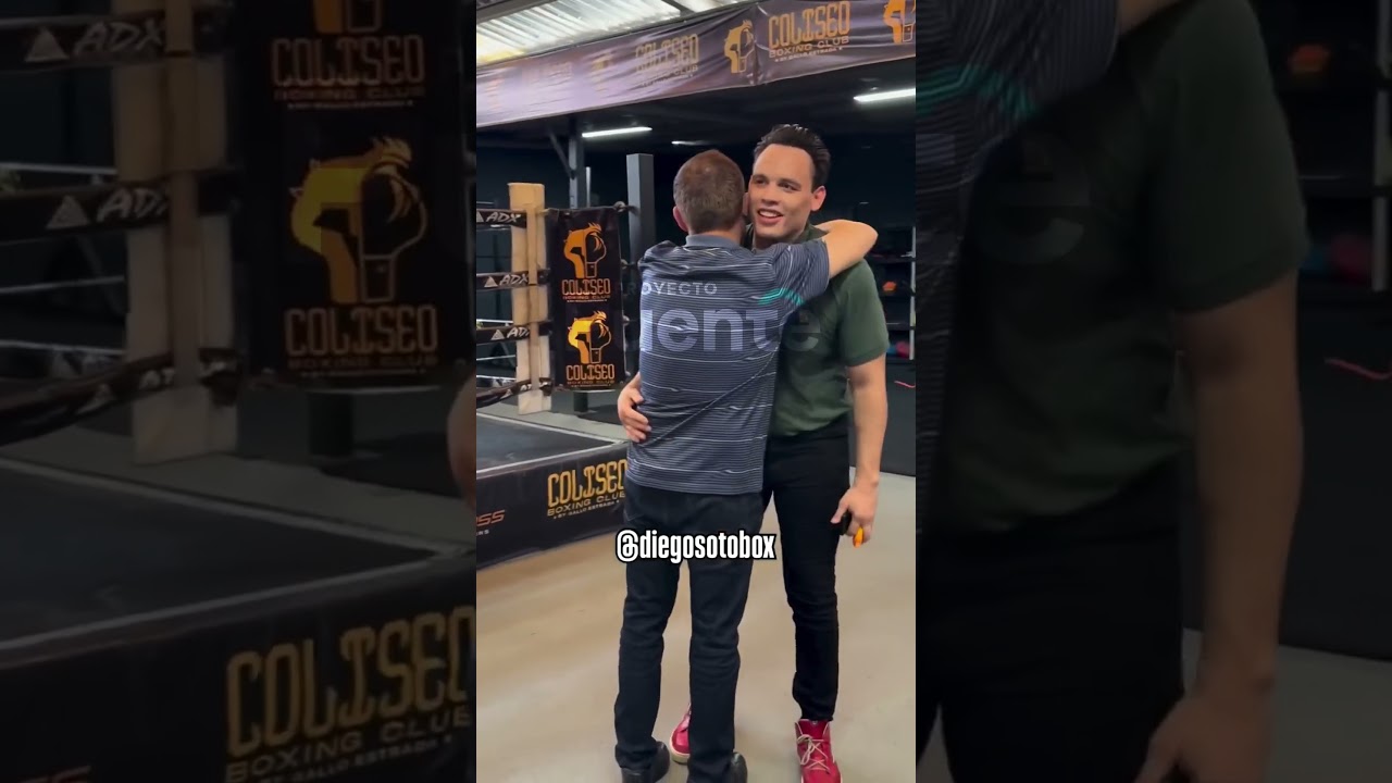 Ch&aacute;vez Jr se reencontr&oacute; con su padre Julio C&eacute;sar Ch&aacute;vez en un gimnasio de box en Hermosillo