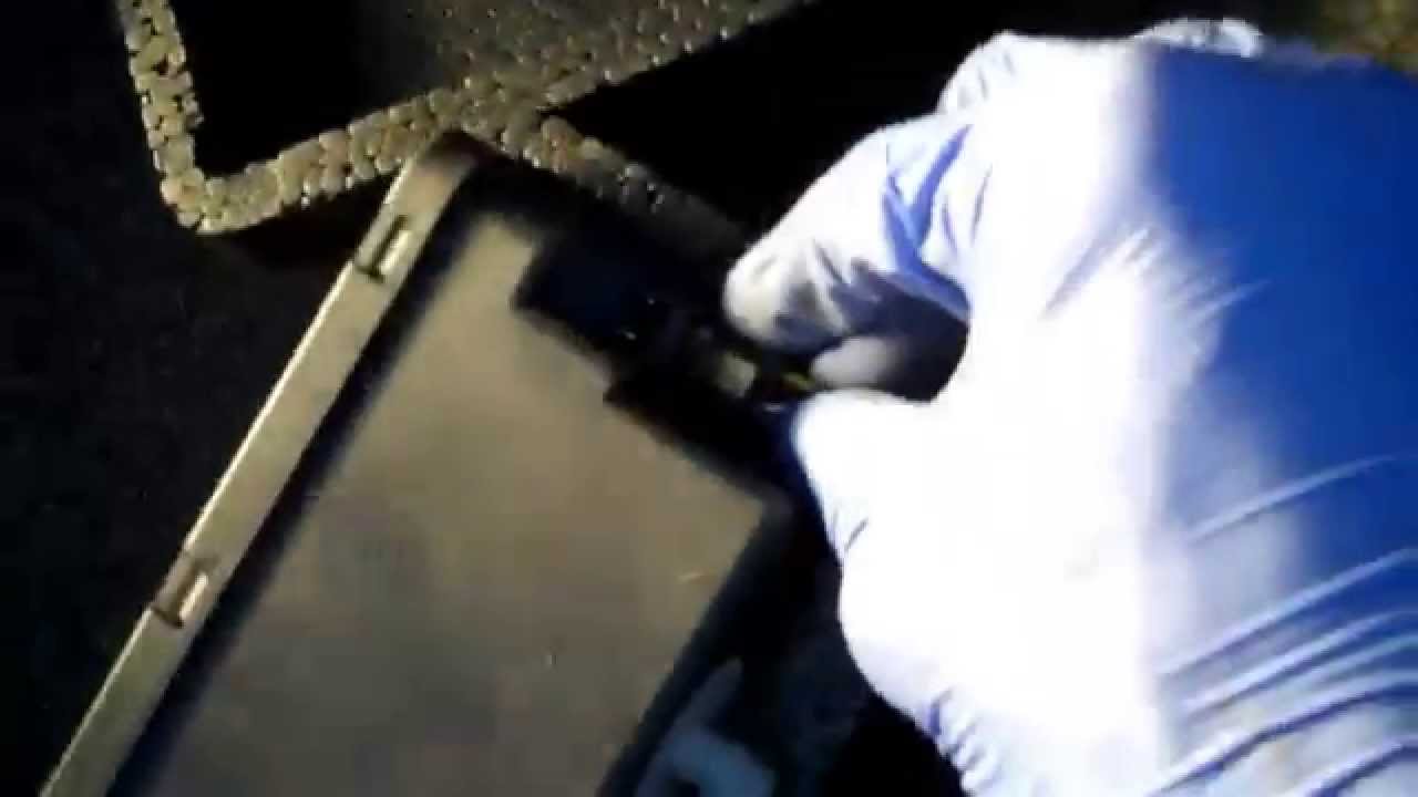 VW Golf mk3 how to remove central locking pump