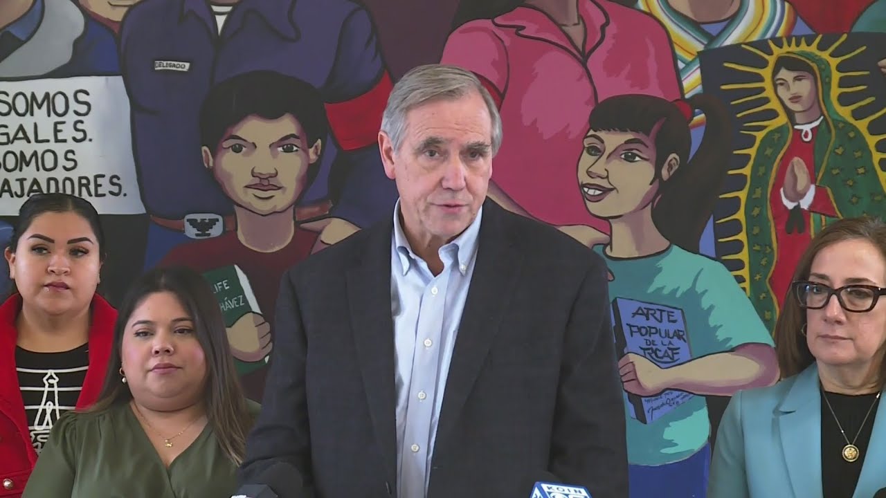 'Enough is enough': Merkley, Salinas call for ICE, CBP accountability