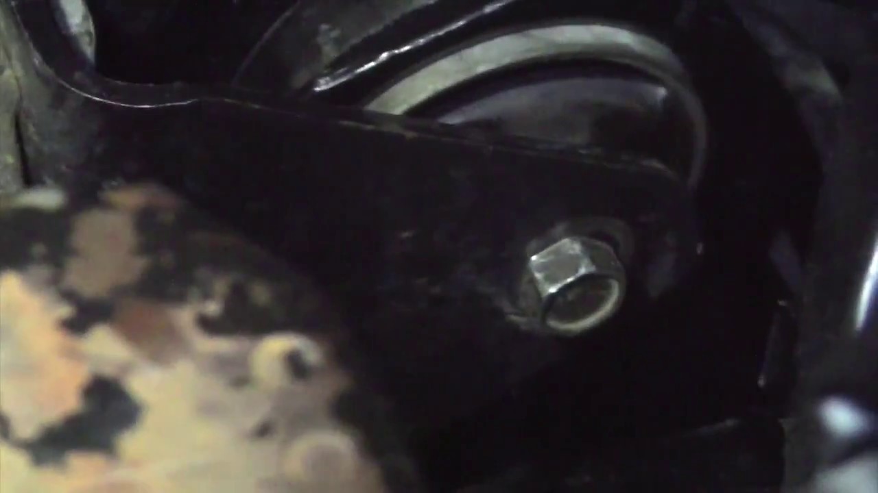 How To Replace Rear Motor Mount 2002 Mitsubishi Eclipse RS 2.4L