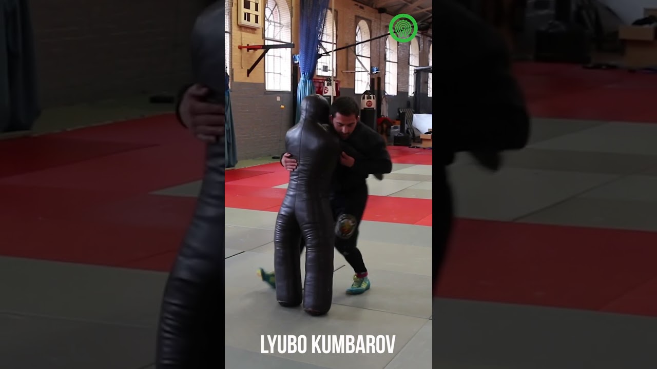 Тренировка по борьбе с манекеном &mdash; отработка приёмов &laquo;Суплекс&raquo; с Любой Кумбаровой