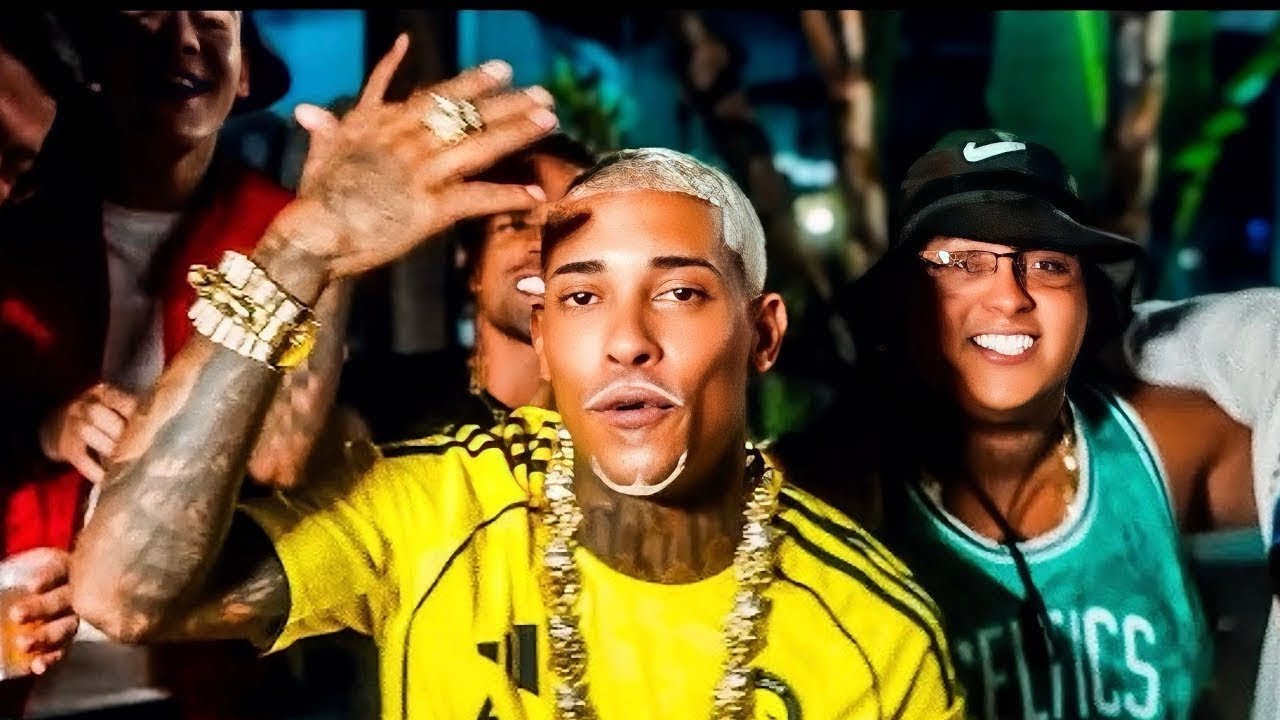 SEXTA FEIRA ELA SE PREPARA E VEM - MC Poze Do Rodo e Bielzin (WebClipe)