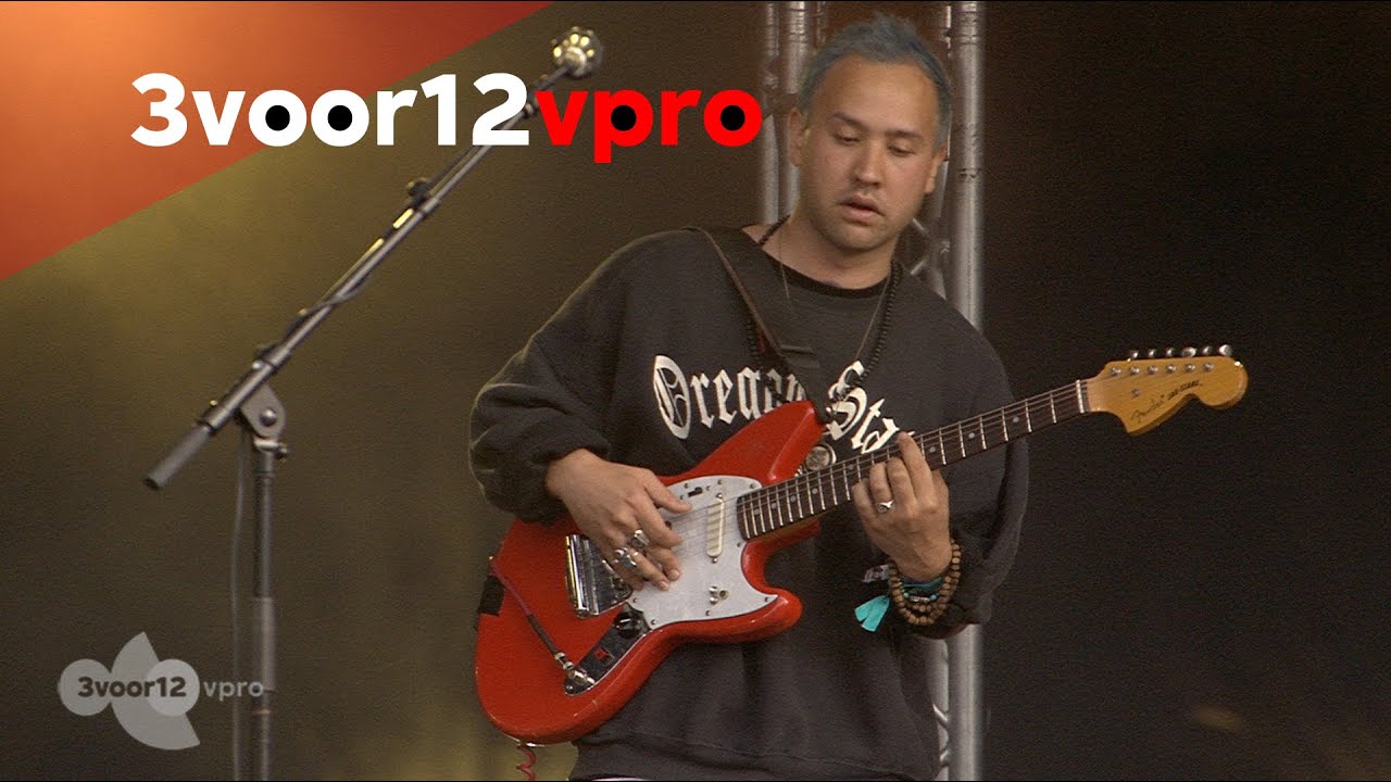 Unknown Mortal Orchestra - Ffunny Ffrends (Live op Into The Great Wide Open 2014)
